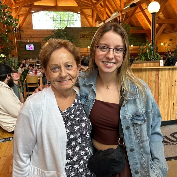 Meet your Posher, Charlene - Picture 1 of 1